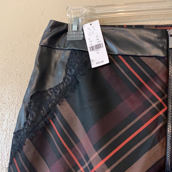 NY&CO size 12 brown red plaid pencil skirt faux leather and lace trim, - Picture 4 of 5